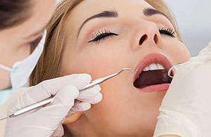 Studio Dentistico Dr. Marco Ponticelli<br> Medico Chirugo Specialista in Odontostomatologia